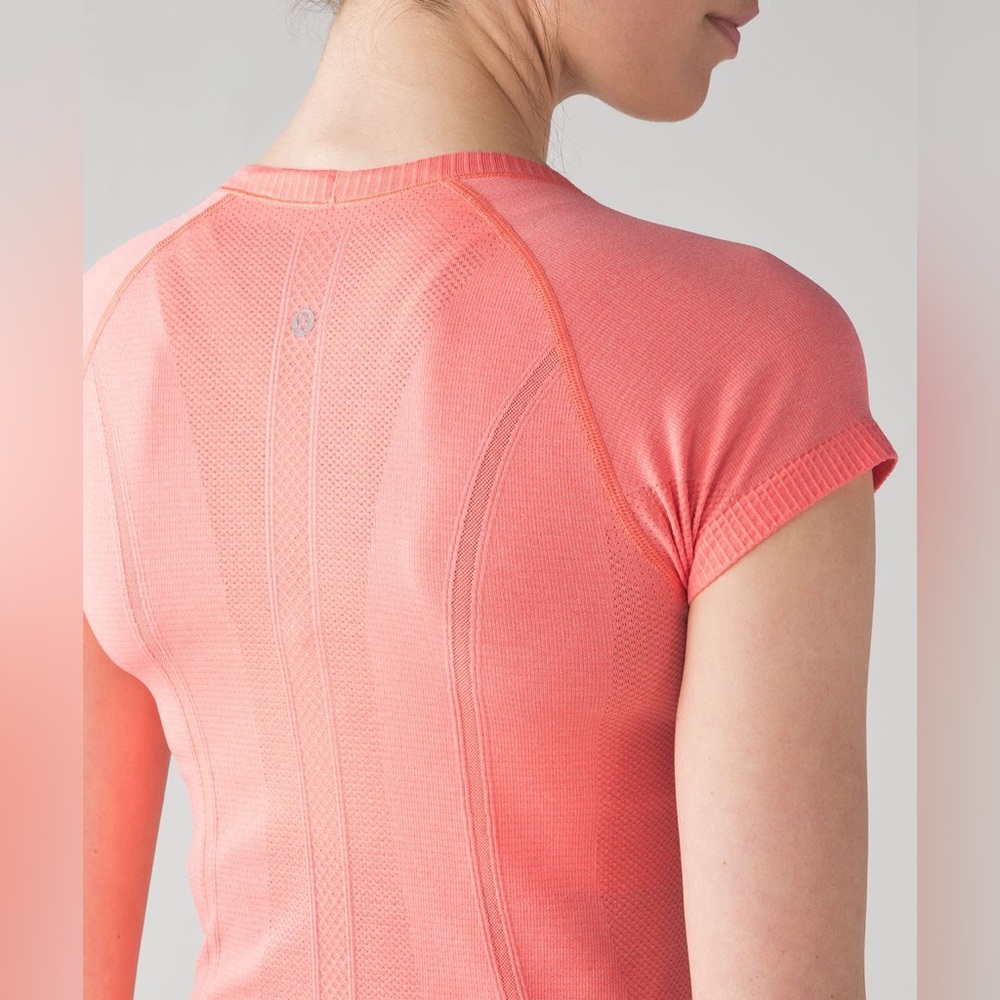 Lululemon Swiftly Tech Short Sleeve Scoop - Picture 5 of 9